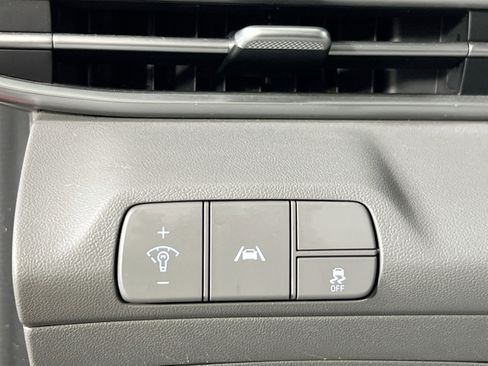 Used 2023 Hyundai Elantra SEL FWD image 10