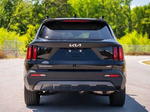 Used 2023 Kia Sorento X-Line EX image 6