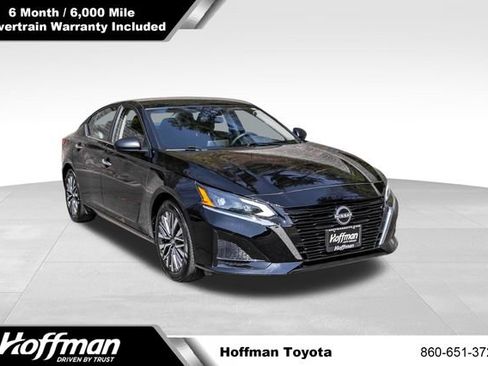 Used 2025 Nissan Altima 2.5 SV FWD image 1