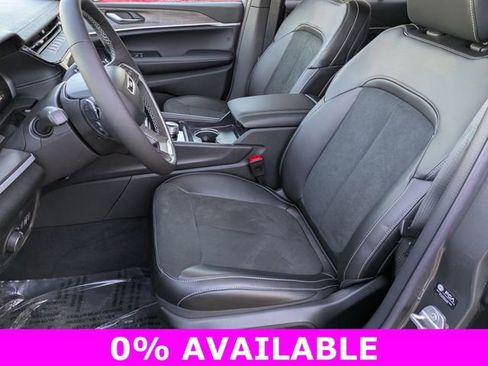 New 2026 Jeep Grand Cherokee Altitude image 11