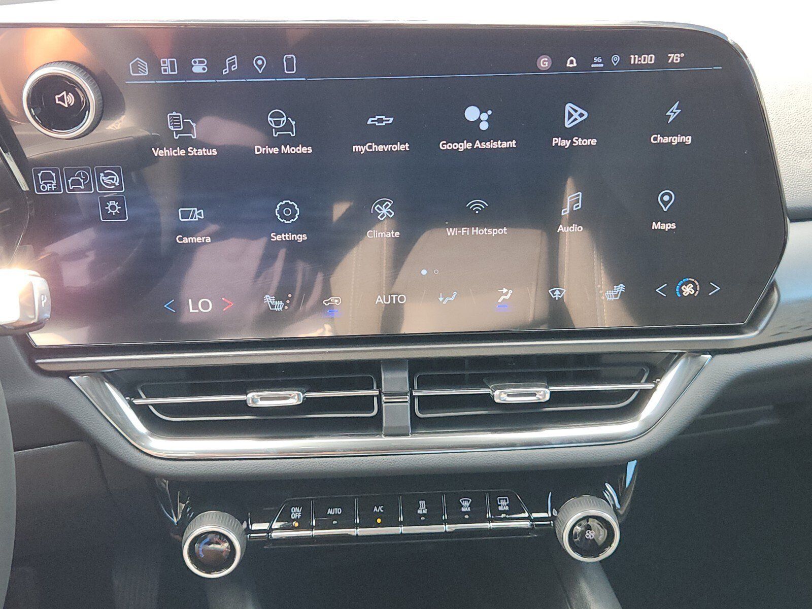 New 2026 Chevrolet Equinox EV LT w/ Comfort Package AWD/4WD image 13