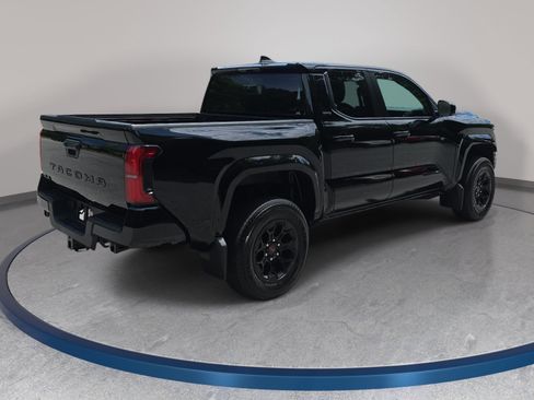 Used 2024 Toyota Tacoma SR5 AWD/4WD image 5