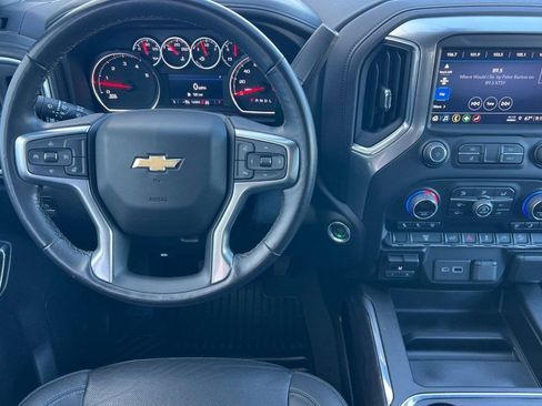 Used 2022 Chevrolet Silverado 3500 LTZ w/ LTZ Convenience Package AWD/4WD image 11