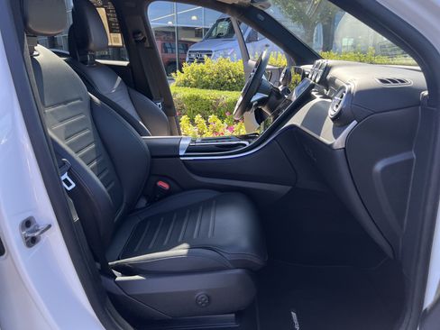 Certified 2025 Mercedes-Benz GLC 300 4MATIC image 35
