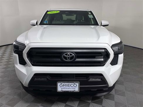 Used 2025 Toyota Tacoma SR5 image 3