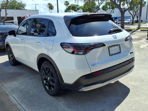 Used 2025 Honda HR-V Sport image 4