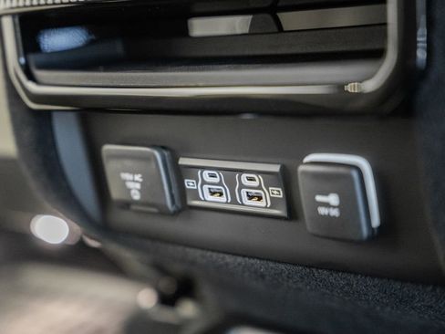 New 2026 Jeep Grand Wagoneer 4WD image 38