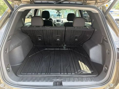 Used 2023 Chevrolet Equinox LT FWD image 13