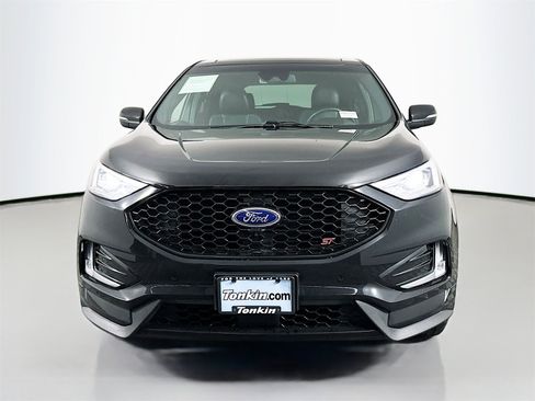 Used 2019 Ford Edge ST w/ Equipment Group 401A image 2