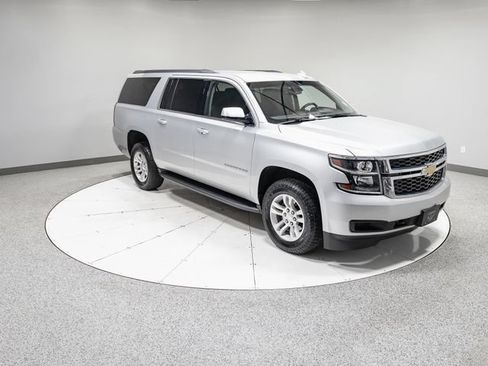 Used 2019 Chevrolet Suburban LS w/ Skid Plate Package AWD/4WD image 28