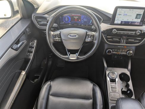 Used 2022 Ford Escape SEL w/ Technology Package image 18