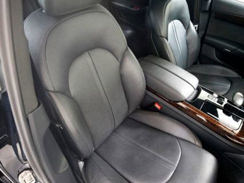 Used 2014 Audi A8 L TDI w/ Premium Package image 9