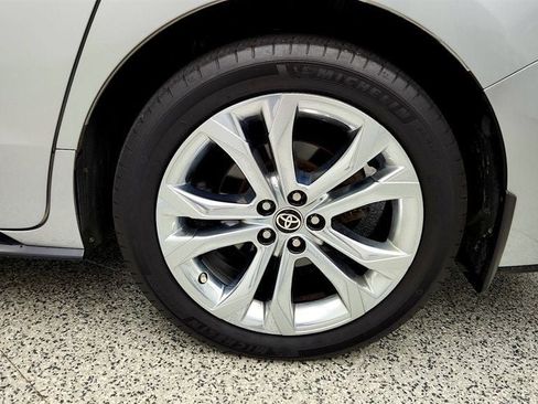 Used 2021 Toyota Sienna Platinum FWD image 9