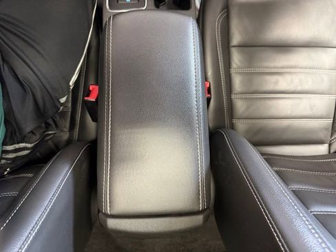 Used 2018 Ford Escape SEL image 39