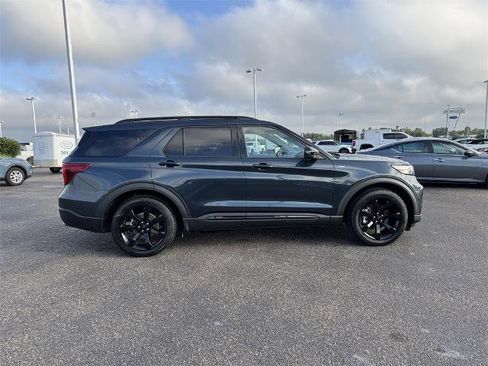 Certified 2022 Ford Explorer ST-Line w/ Class IV Trailer Tow Package image 2