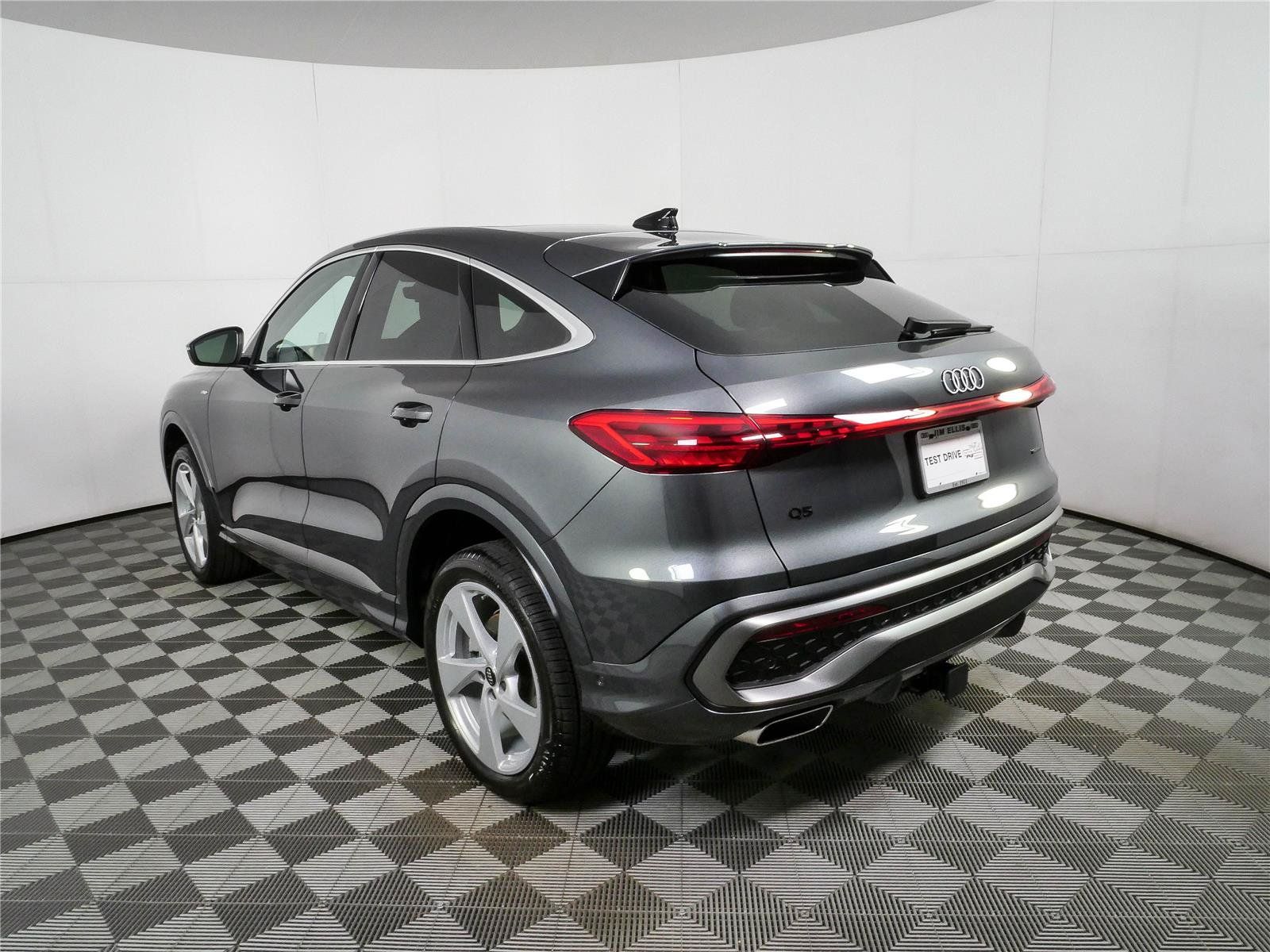 New 2026 Audi Q5 Premium Plus AWD/4WD image 30