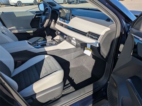 New 2025 Mitsubishi Outlander SE image 36