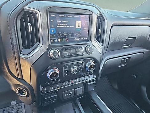 Used 2021 GMC Sierra 1500 Denali AWD/4WD image 26