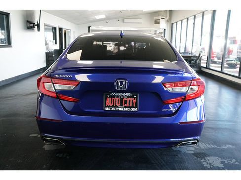 Used 2018 Honda Accord Sport image 6