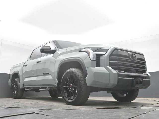 Used 2024 Toyota Tundra SR5 w/ SR5 Premium Package AWD/4WD image 39
