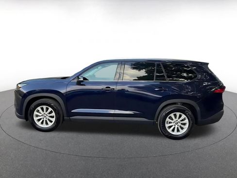 Used 2025 Toyota Grand Highlander FWD image 10