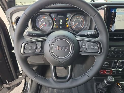 New 2026 Jeep Gladiator Willys AWD/4WD image 25