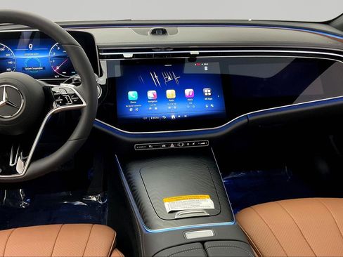 New 2026 Mercedes-Benz E 350 4MATIC Sedan image 10