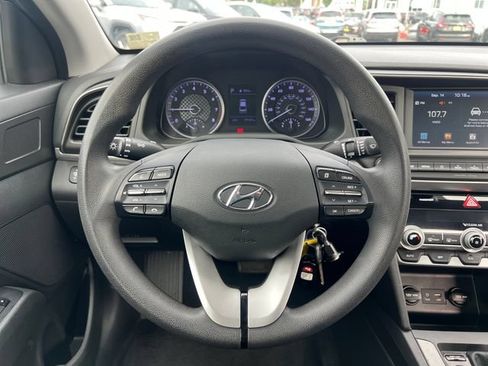 Used 2020 Hyundai Elantra SEL w/ Cargo Package (C1) FWD image 18