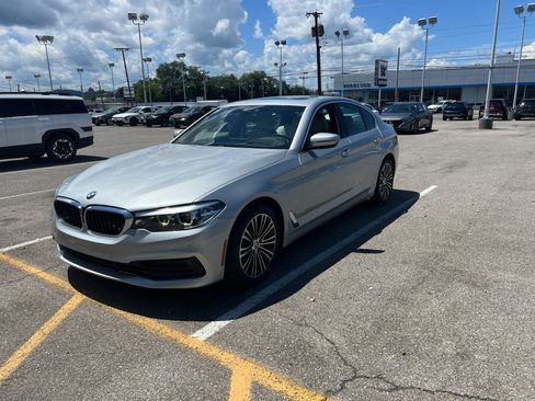 Used 2019 BMW 530i w/ Convenience Package RWD image 1
