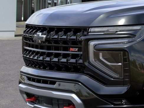 New 2026 Chevrolet Suburban Z71 AWD/4WD image 13