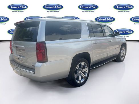 Used 2018 Chevrolet Suburban Premier RWD image 7