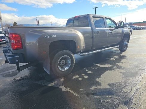 Used 2011 GMC Sierra 3500 SLT w/ SLT Convenience Package image 67