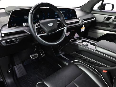 Certified 2026 Cadillac Vistiq Premium Luxury w/ LPO, Floor Liner Package AWD/4WD image 12
