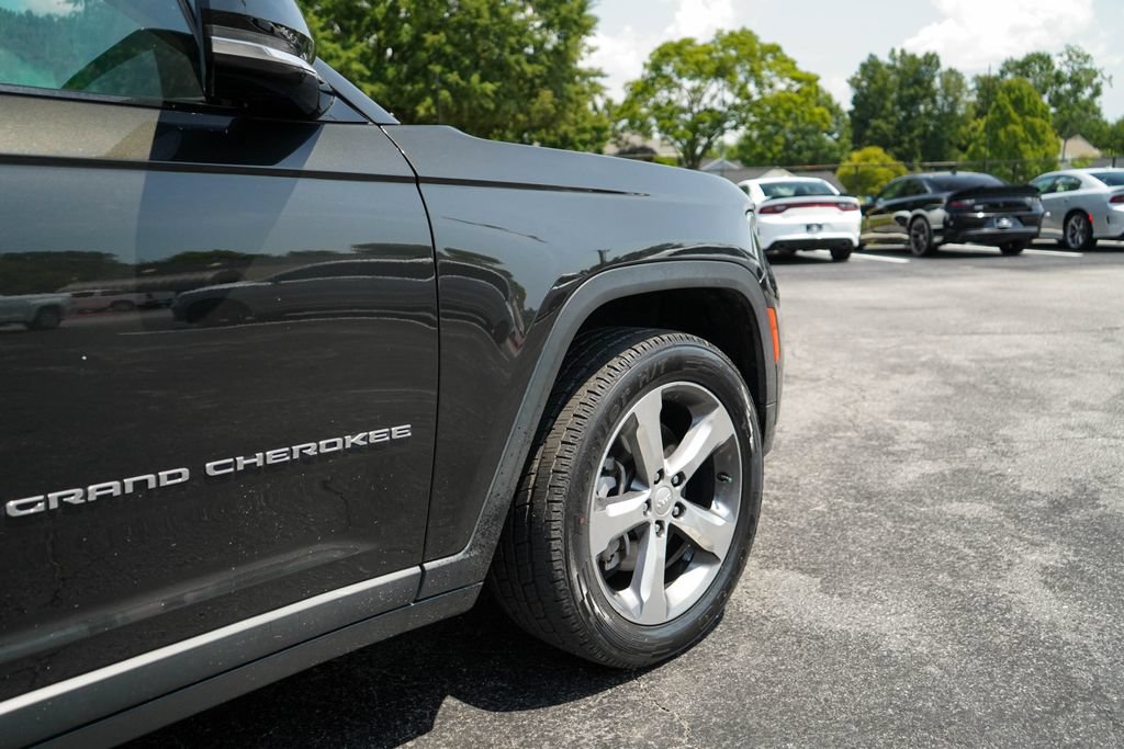 Used 2021 Jeep Grand Cherokee L Limited RWD image 20