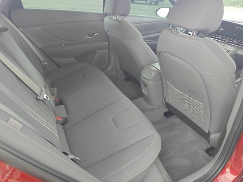 Used 2024 Hyundai Elantra SEL w/ Convenience Package FWD image 13