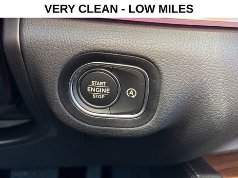 Used 2025 Mercedes-Benz GLE 350 4MATIC image 10
