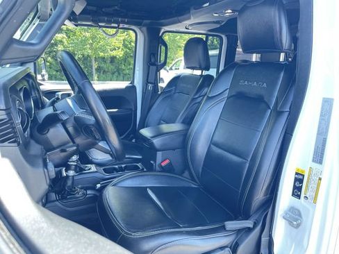 Used 2021 Jeep Wrangler Unlimited Sahara w/ Cold Weather Group AWD/4WD image 19