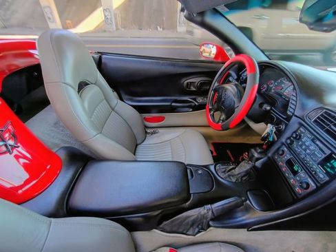 Used 1998 Chevrolet Corvette Convertible w/ Memory Pkg image 47