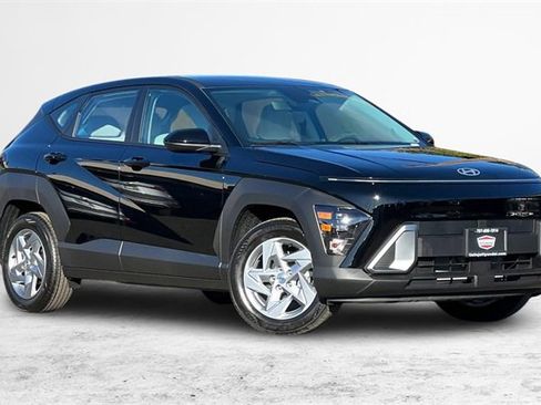 New 2026 Hyundai Kona SE image 1