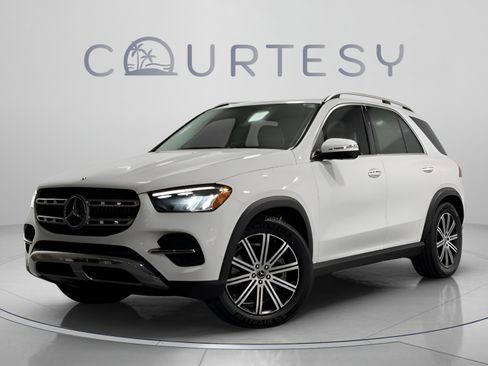 Certified 2025 Mercedes-Benz GLE 450 4MATIC image 3