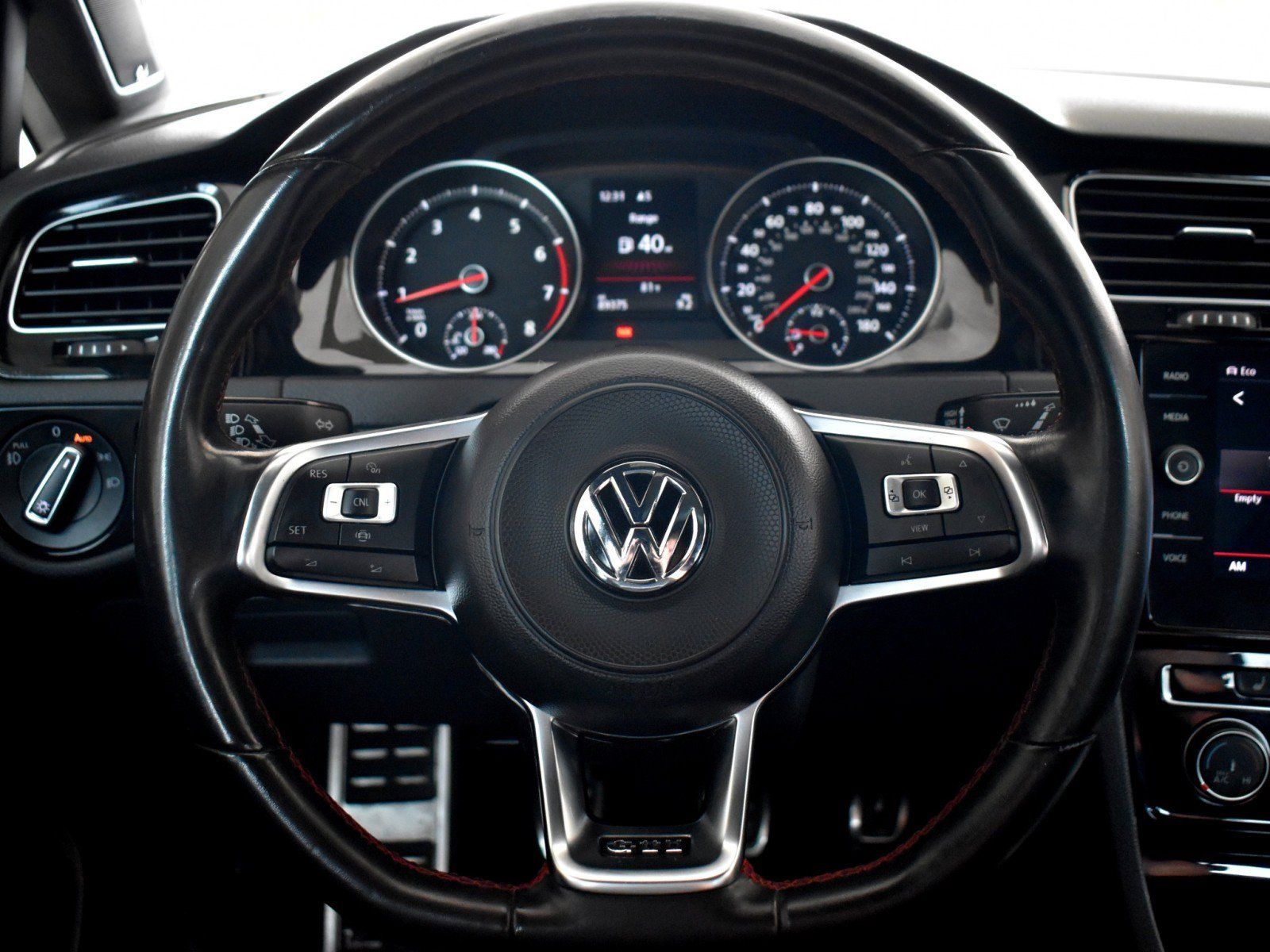 Used 2019 Volkswagen GTI SE FWD image 17