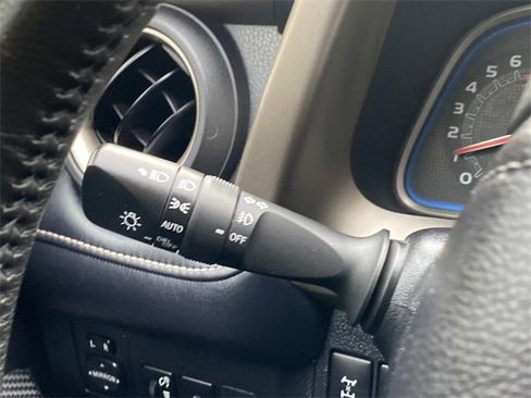 Used 2013 Toyota RAV4 Limited image 21