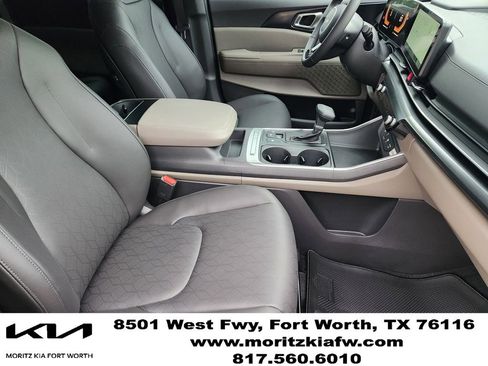 New 2026 Kia Carnival FWD image 10