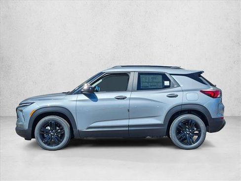 New 2026 Chevrolet TrailBlazer LT w/ Midnight Edition FWD image 10