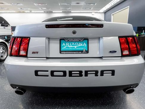 Used 2004 Ford Mustang Cobra RWD image 5