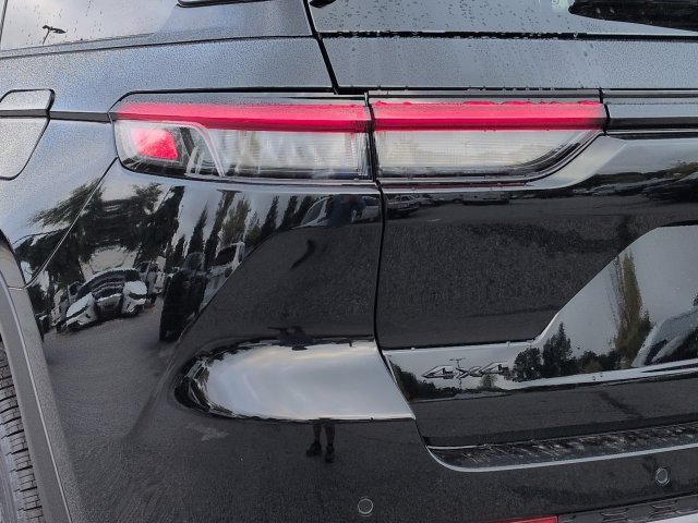 New 2027 Jeep Grand Cherokee Limited w/ Limited Altitude Package AWD/4WD image 12