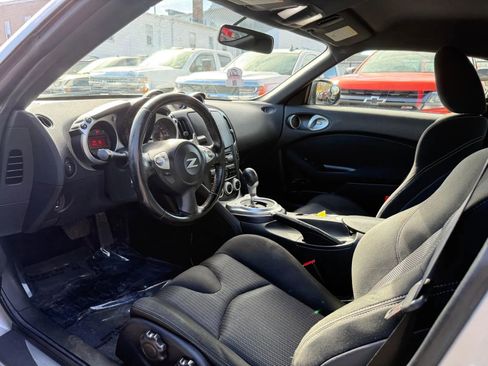 Used 2014 Nissan 370Z Coupe image 8