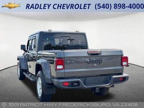 Used 2021 Jeep Gladiator Sport AWD/4WD image 17