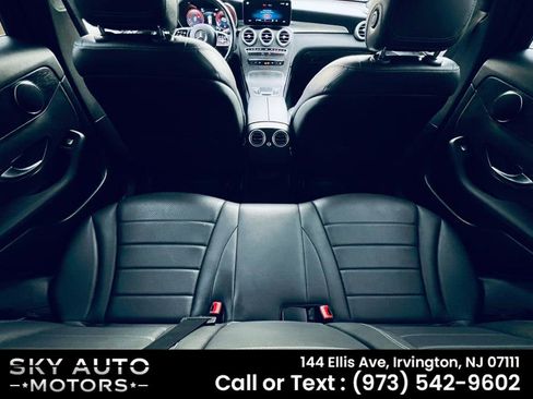 Used 2021 Mercedes-Benz GLC 300 4MATIC image 9
