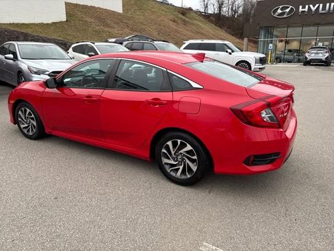 Used 2017 Honda Civic EX image 3